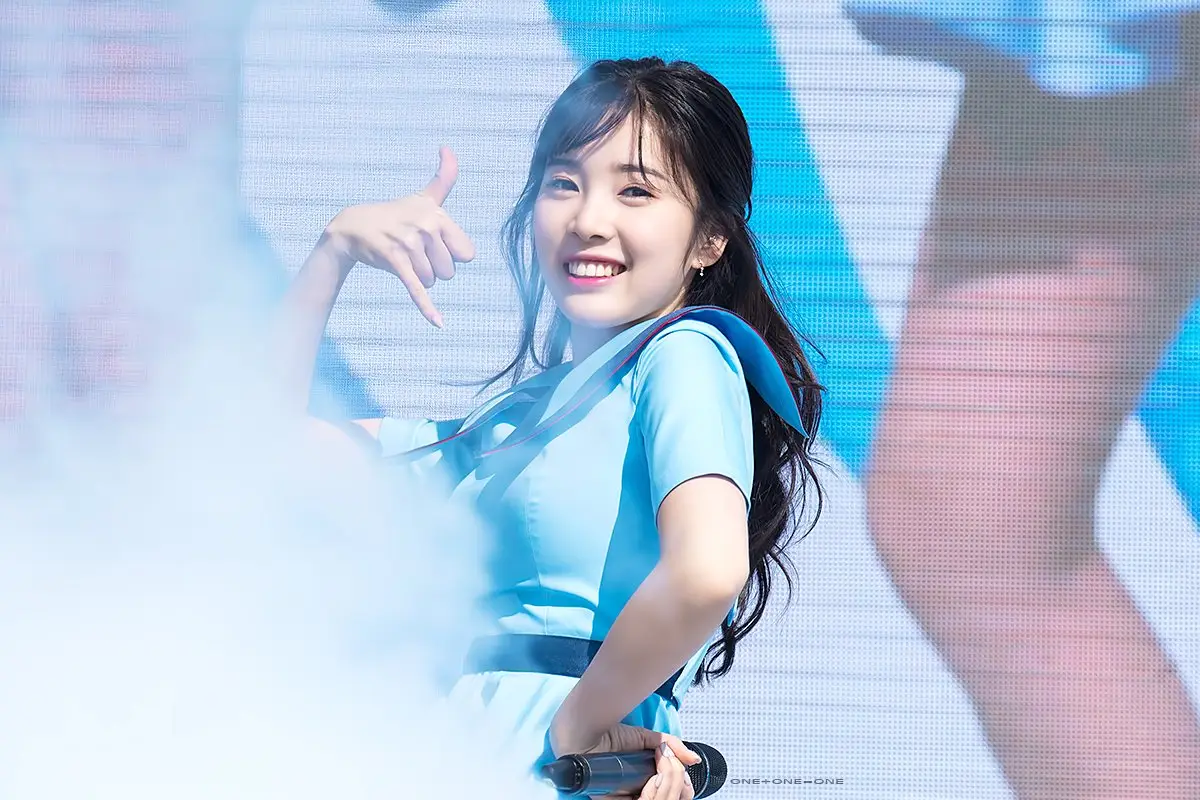 [17.10.28] 아산 삼성나눔워킹 에이프릴 윤채경 직찍 by one+one=one