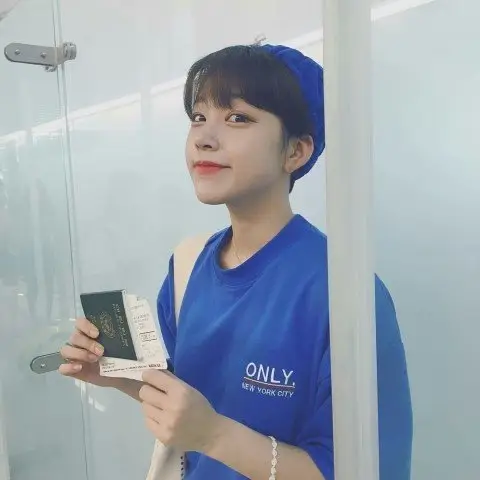 숏컷이 잘어울리는 타히티 아리