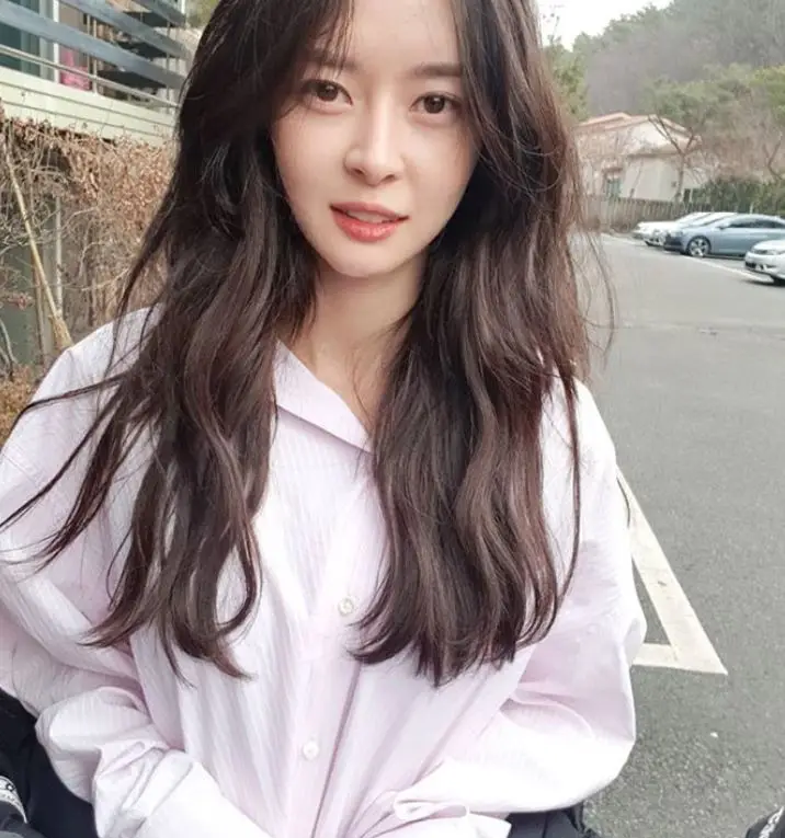나라(헬로비너스) 각선미 (나의 아저씨)