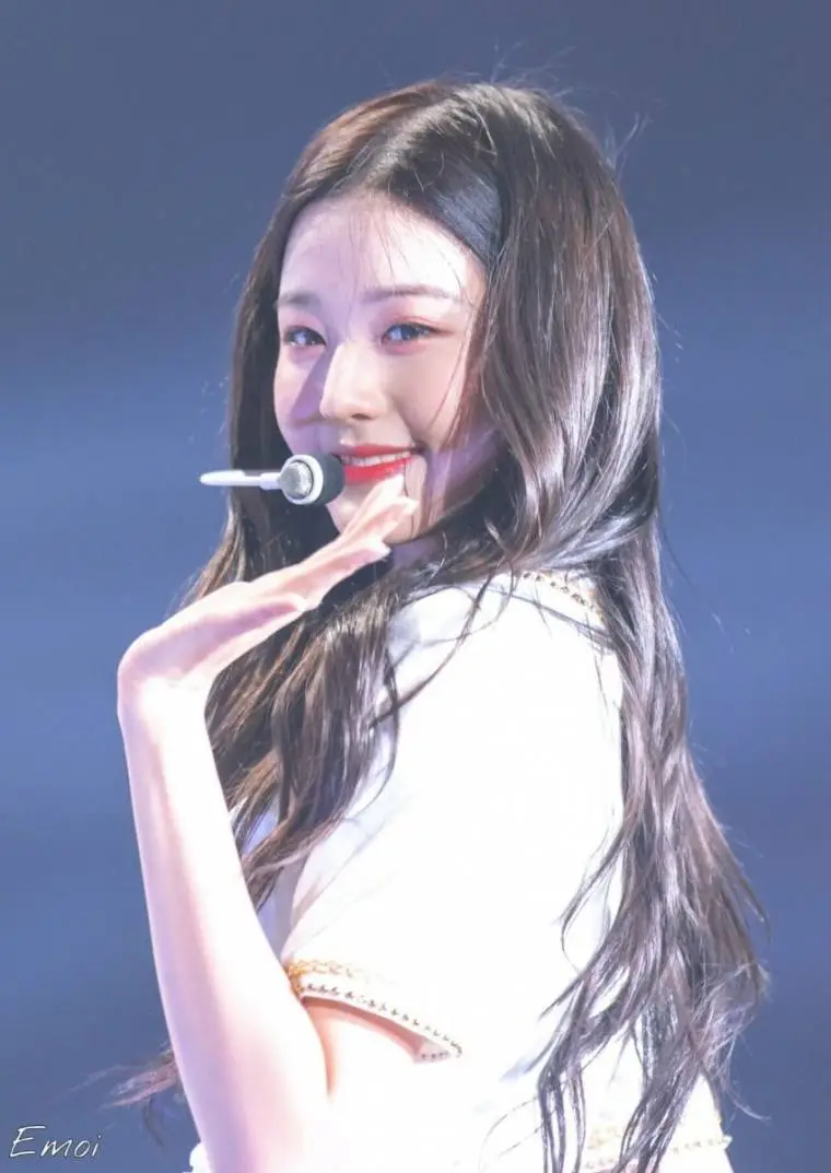 [4p] 순백의 #아이즈원 #장원영.jpg