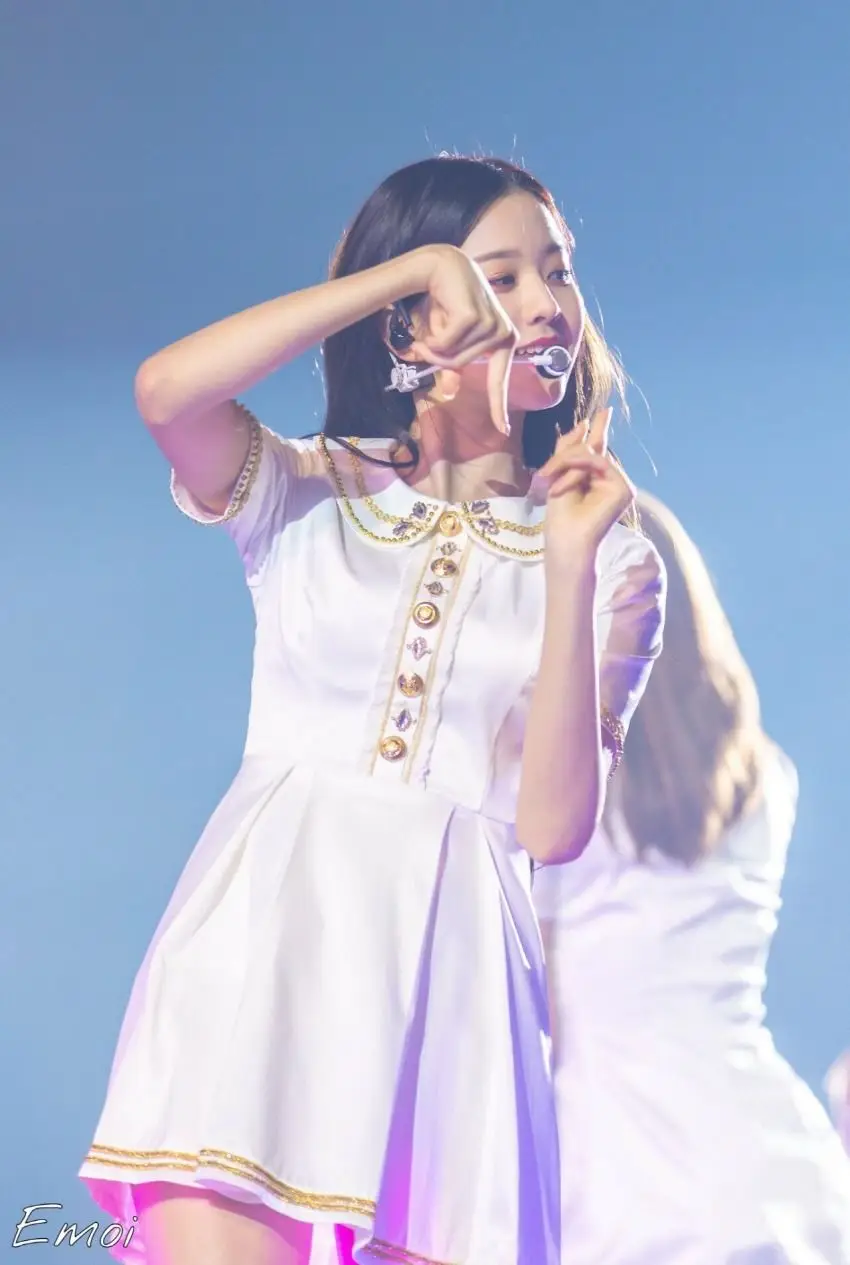 [4p] 순백의 #아이즈원 #장원영.jpg