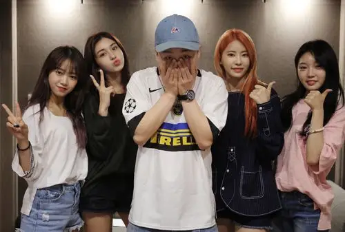 기희현·전소미·최유정·김청하, 신곡 발표