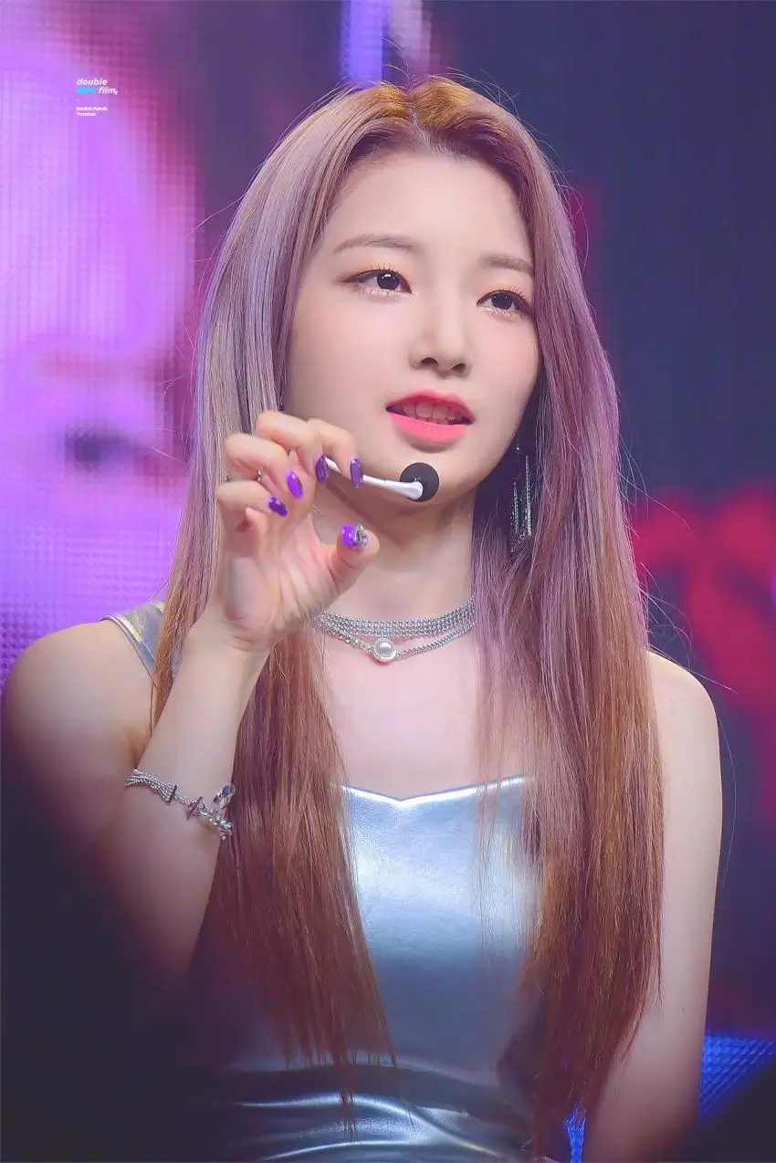 [10p] 로켓펀치 연희.jpg
