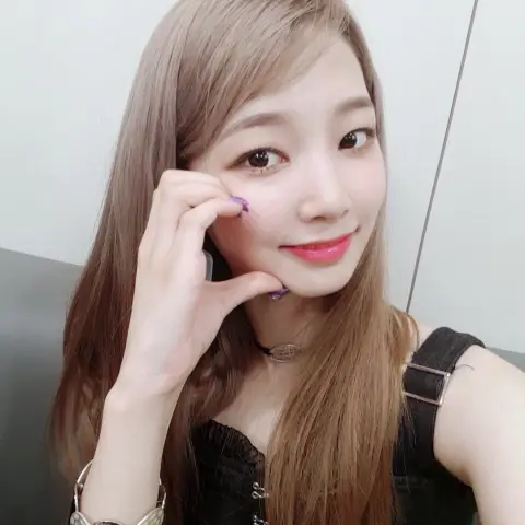 새롭게 트위터 개설한 로켓펀치
