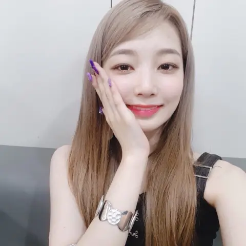 새롭게 트위터 개설한 로켓펀치