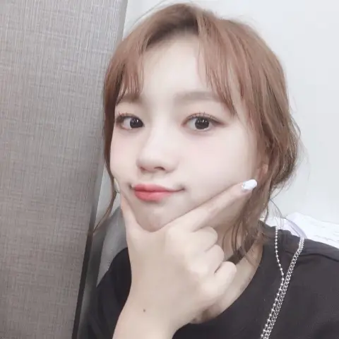 새롭게 트위터 개설한 로켓펀치