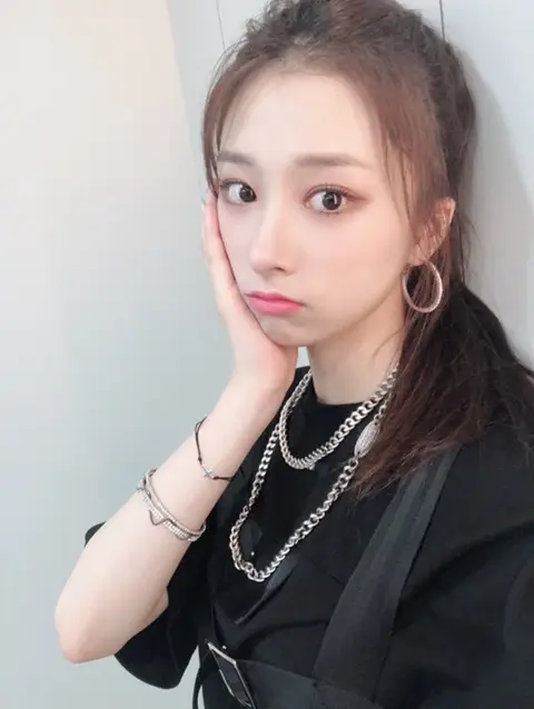 새롭게 트위터 개설한 로켓펀치