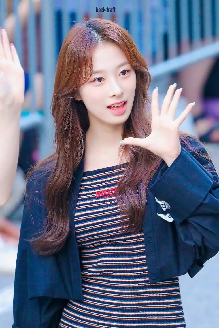 #로켓펀치 #윤경 (출근길,미니팬미팅)