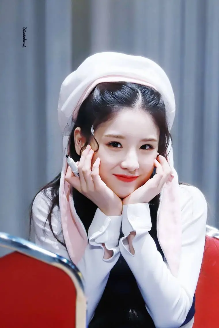 이달의 소녀 희진에게 집중!