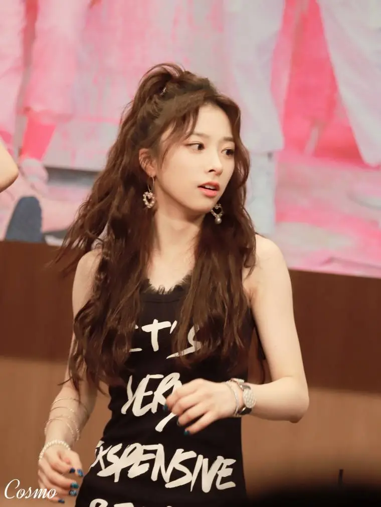 190816 팬사인회 #로켓펀치 #Rocket_Punch #RCPC  #서윤경 #윤경 #YUNKYOUNG by Cosmo