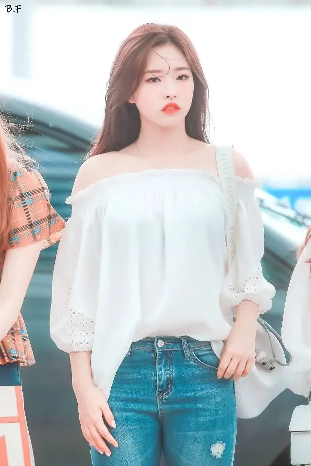 출국길.. #이달의소녀 #올리비아혜.jpg