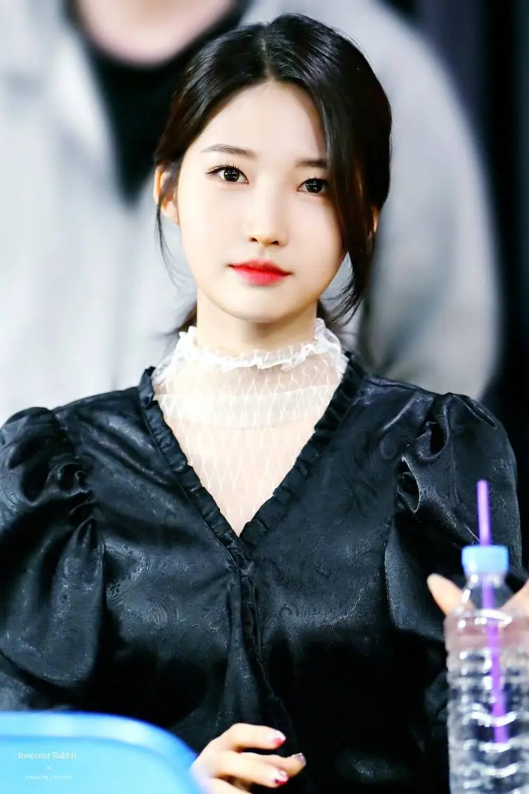 에버글로우 김시현.jpg