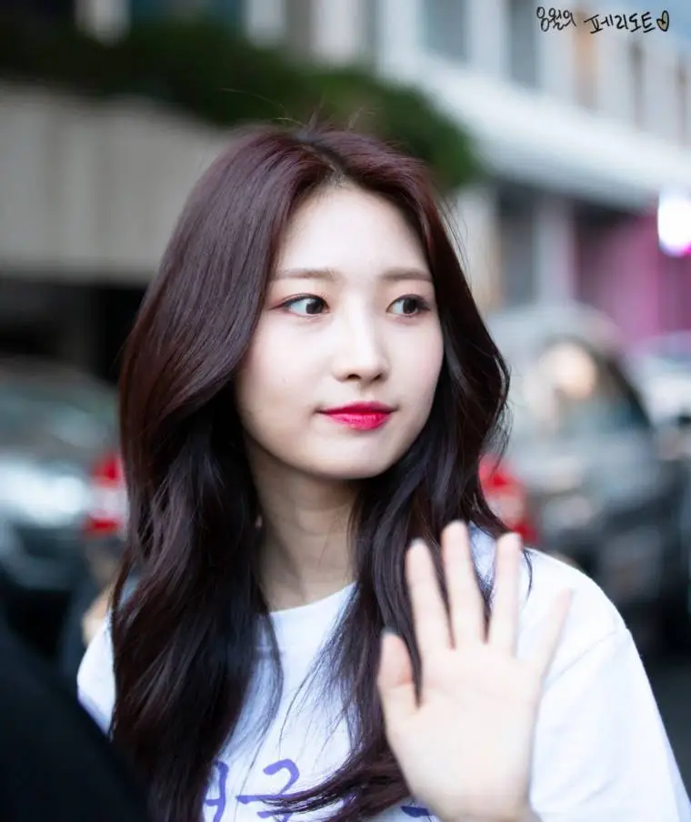 에버글로우 김시현.jpg