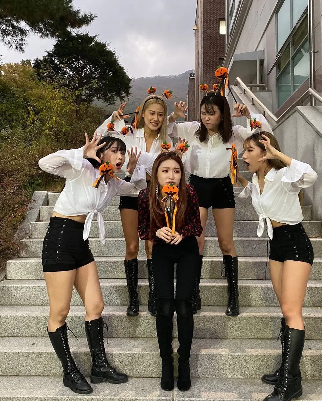 할로윈이라 할로윈 느낌으로 대학 축제 간 청하