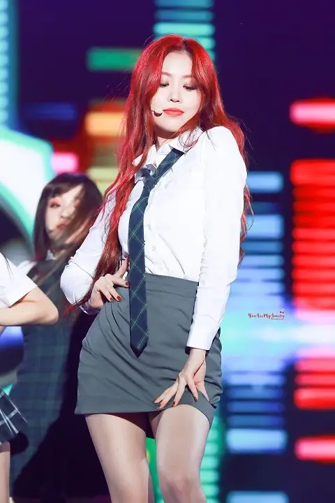 봐도봐도 헉.. #(여자)아이들 #수진